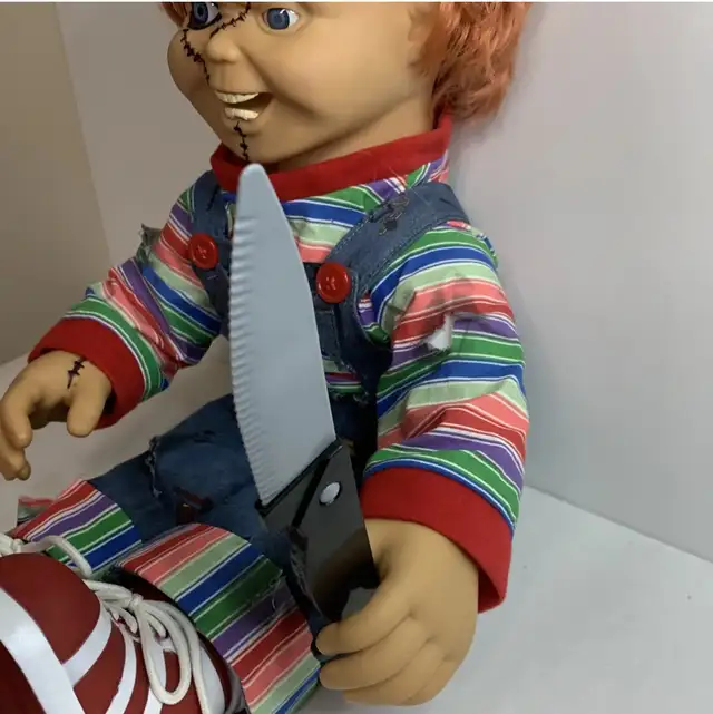 Bride of Chucky 24" Animated Talking Chucky Doll in Toys & Games in Kitchener / Waterloo - Image 8