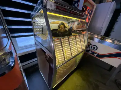 Wurlitzer 2150 restauré au complet parfaite condition année 1957, View more