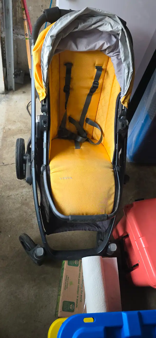 Uppababy Vista V2 in Strollers, Carriers & Car Seats in Mississauga / Peel Region - Image 3