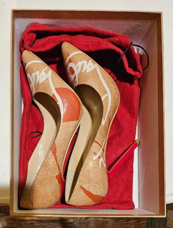 Christin Loubutin Replica Pigalle Follies Size 37 in Women's - Shoes in City of Toronto - Image 3