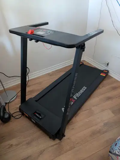Foldable treadmill Altra Fitness It has very little use. You can try it before taking it. All origin...