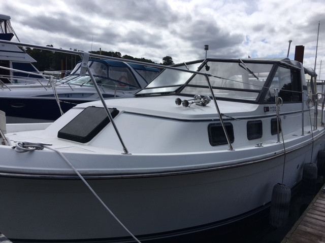 1984 Carver Riviera Aft Cabin Cruiser in Powerboats & Motorboats in Charlottetown