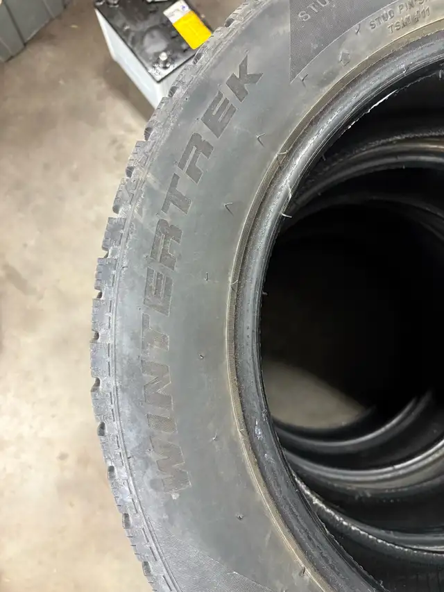 set of 4 215/60/17 studded snow tires in Tires & Rims in City of Halifax - Image 6