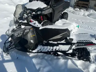 Parting out 2019 cross country 8000 , sled is in perfect condition, engine blow on one piston and cy...