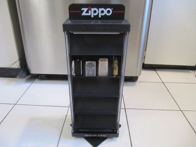 Classic Zippo Lockable 30 Lighter Turntable Display X Condition in Arts & Collectibles in Mississauga / Peel Region - Image 2