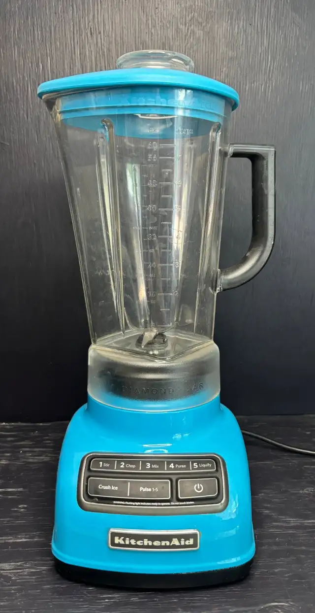 KitchenAid KSB1575CL 5-Speed Crystal Blue Blender in Processors, Blenders & Juicers in City of Toronto - Image 2