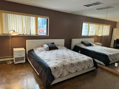 large room for rent Yonge Finch
