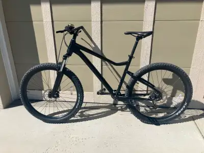 Devinci Blackbird Altus 8s 27.5, View more