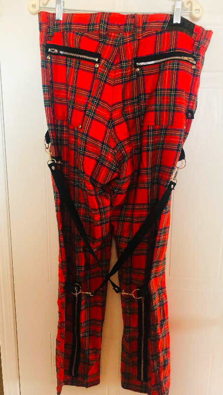 Dogpile bondage pants vintage punk tartan Women’s Size 36 waist in Women's - Bottoms in Kitchener / Waterloo - Image 4