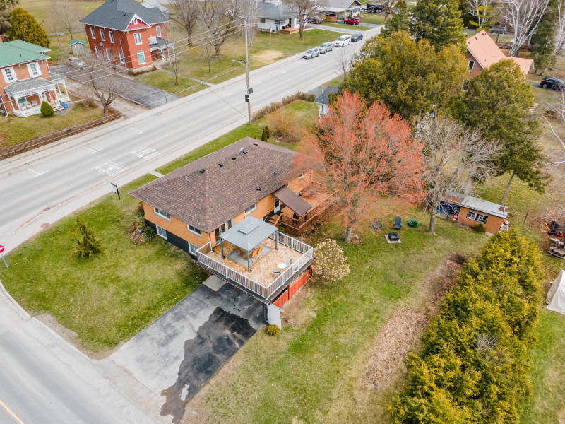 All-Brick Raised-Bungalow with In-Law Suite on a 1/3 Acre Lot in Houses for Sale in Trenton