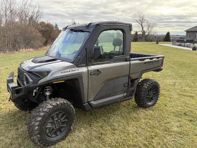 2025 Polaris Ranger XD 1500 Northstar Edition. 248km and 19.5 hrs. AC and Heat, power windows, winch...