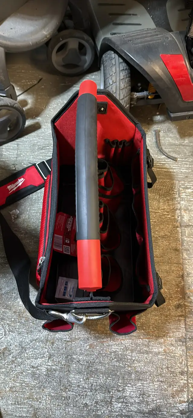 Milwaukee Tool Bag in Tool Storage & Benches in London - Image 3
