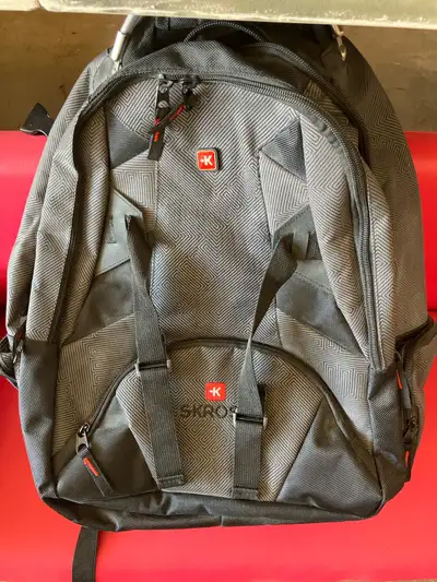 Mint condition laptop backpack, back is padded for comfort.