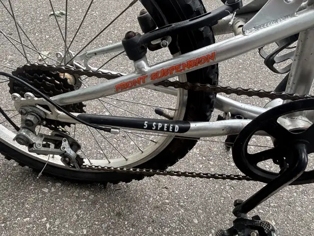 Supercycle Kids bike 20” in Kids in Barrie - Image 4