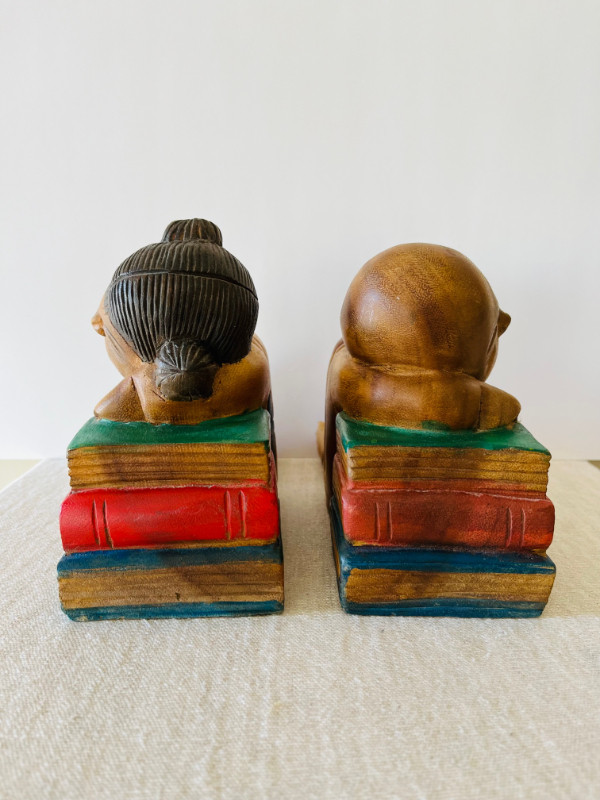 BOOKENDS WOODEN CARVING ASIAN CHILDREN SLEEPING ON BOOKS VINTAGE in Arts & Collectibles in Edmonton - Image 4