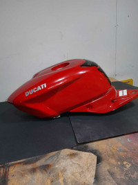 Ducati Streetfighter 848 1098 gas tank