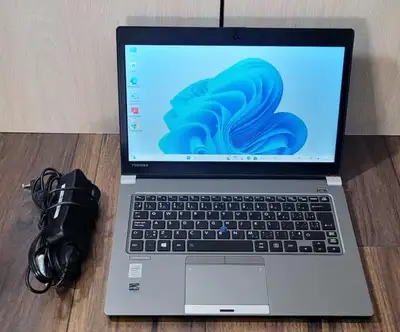 Laptop Toshiba Intel core i5 2.5Ghz - 8GB mémoire - 240GB SSD di, View more