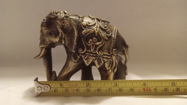 Vintage Brass Elephant in Arts & Collectibles in Barrie - Image 2