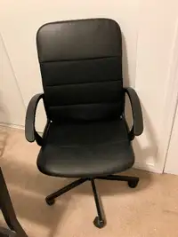 MOVING SALE: SWIVEL CHAIR