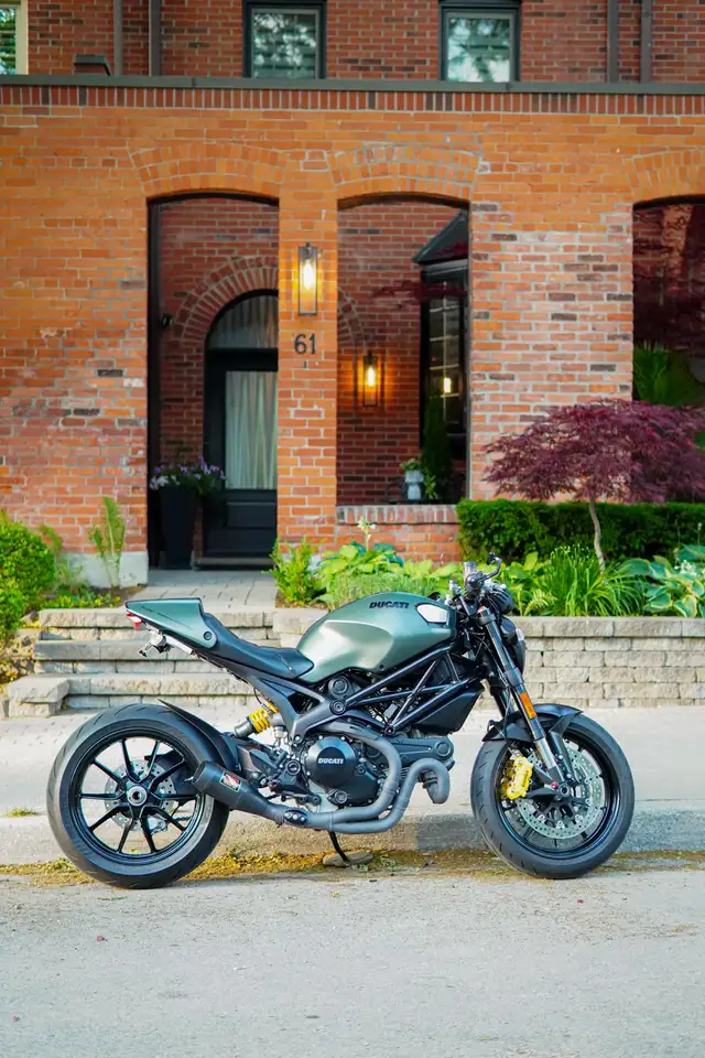 Ducati Monster 1100 EVO Diesel in Sport Bikes in Oakville / Halton Region - Image 6