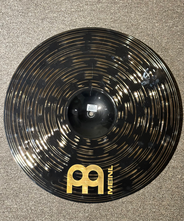 New Meinl Classic Custom Dark Ride cymbal 20 inch dans Percussions  à Saint-Hyacinthe - Image 2