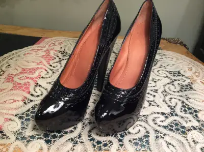 GIVENGY, BRAND NEW HIGH HEEL DESIGNER SHOES, View more