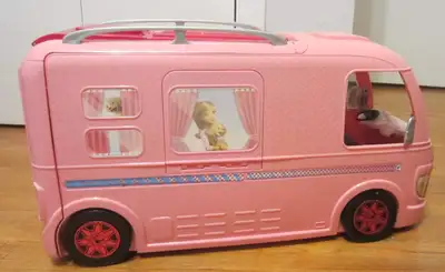 Barbie camper / RV toy in excellent condition. Clean, complete, and well cared for. ✅ Everything sho...