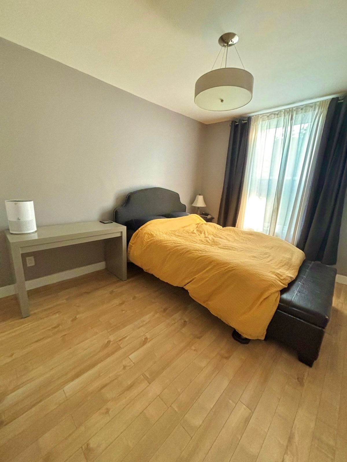 4 1/2 furnished (meublé) near metro l’Assomption & Cadillac — photo 3