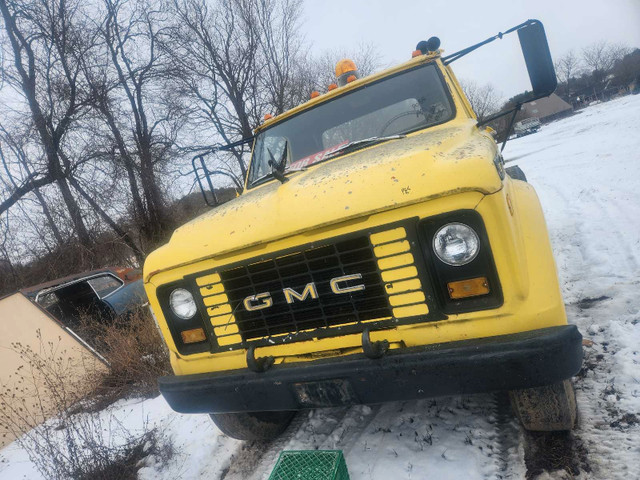 1971 Gmc tractor truck  all original 427 ci. in Cars & Trucks in Kitchener / Waterloo - Image 3