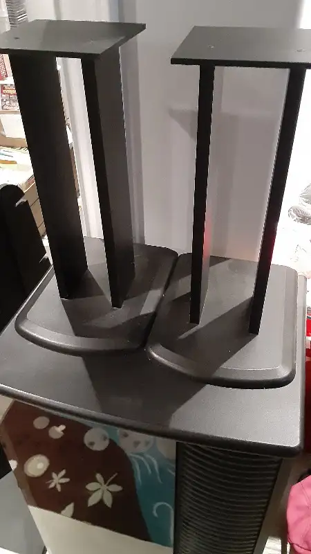 VINTAGE Stereo CABINET + SPEAKER STANDS --- Only $40 !! in Speakers in Mississauga / Peel Region - Image 7