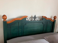 headboard and footboard — solid CANADIAN wood - Queen size