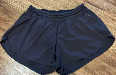 Lululemon Tracker Short V *4" Size 12 LR , View more