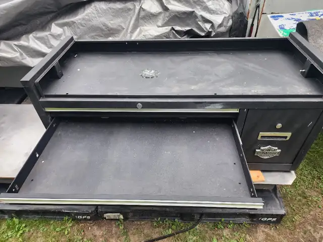 56' Top Tool Chest 5 Drawers With Harley Davidson Emblem in Tool Storage & Benches in Windsor Region - Image 9