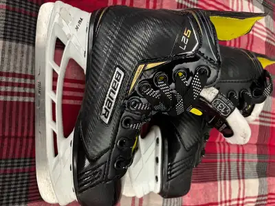 Kids hockey skates - y13.5, View more