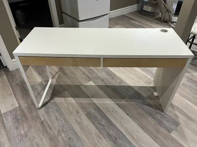 IKEA Micke Desk in Desks in Ottawa - Image 2