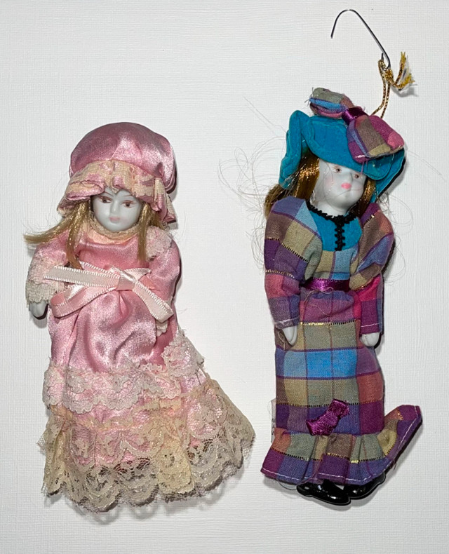 15 Vintage VICTORIAN PORCELAIN DOLL Christmas Tree Ornaments $20 in Holiday, Event & Seasonal in Saskatoon - Image 4