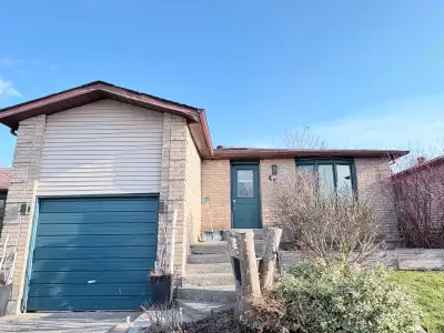 Room for Rent – Available May 1 Spacious and bright room available in a clean 3-bedroom home. The ro...