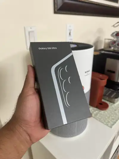 BNIB Sealed Samsung Galaxy s26 Ultra 256gb, View more