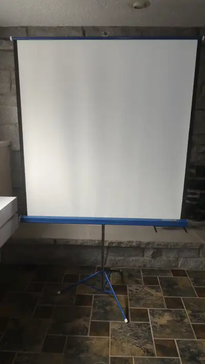 Écran de projection / projection screen, View more
