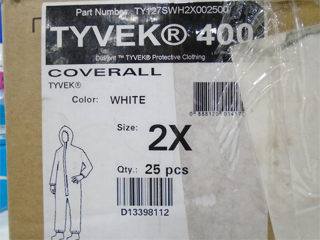 TYVEK DISPOSABLE PROTECTIVE COVERALL 2XL- 25 PCS in Costumes in Mississauga / Peel Region - Image 2