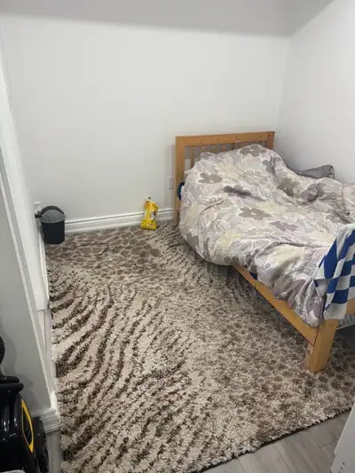 .Room for Rent in Mississauga – Female Only – $500