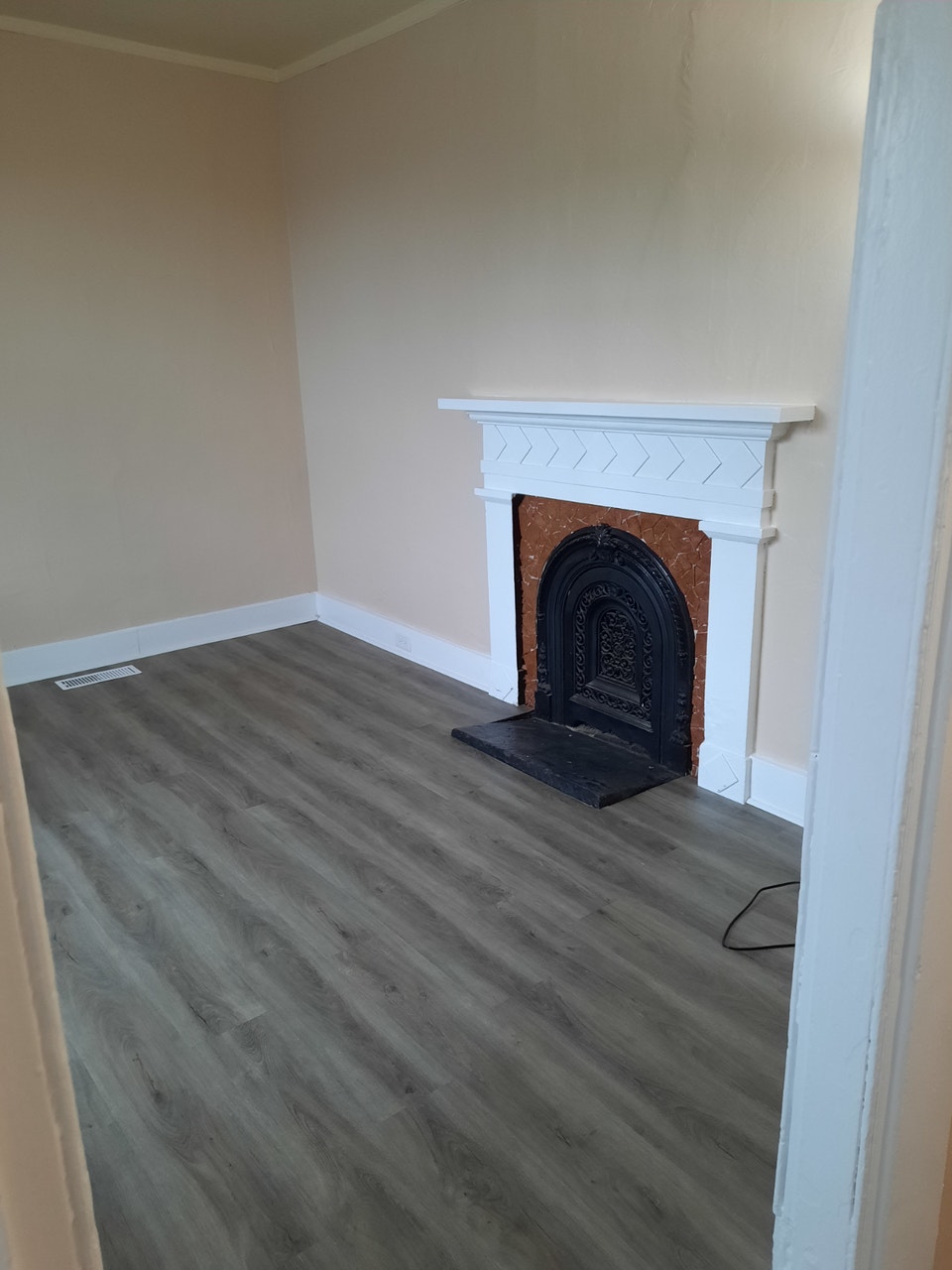 Huge 4 bedroom apartment available Nov 1st in Amherst 4