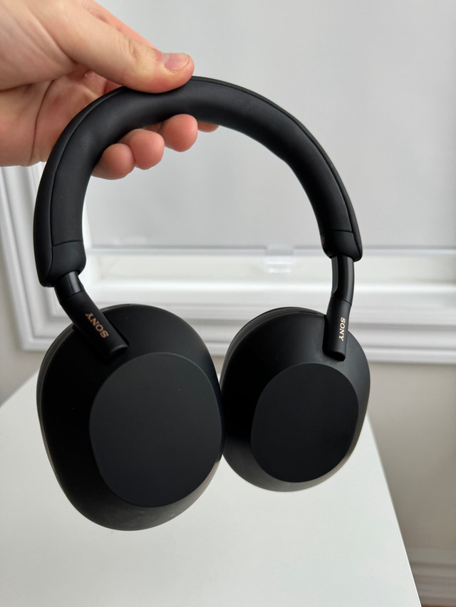 Sony headphones WH1000XM5 dans Headphones in Barrie - Image 3