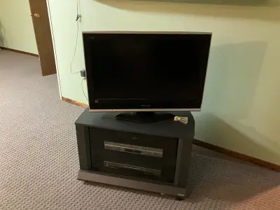 32 Inch LCD TV, VCR, DVD Player and Stand