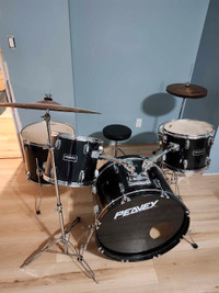Peavey International series II 5 PC drum kit