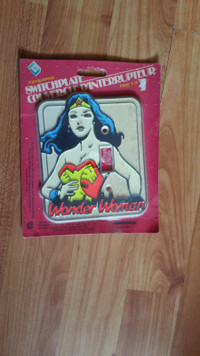 New Carded Vintage Wonder Woman Light Switch Cover