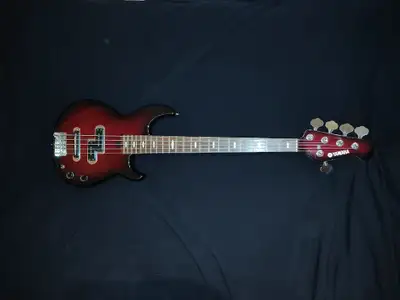 Basse Yamaha BB415 5 cordes, View more