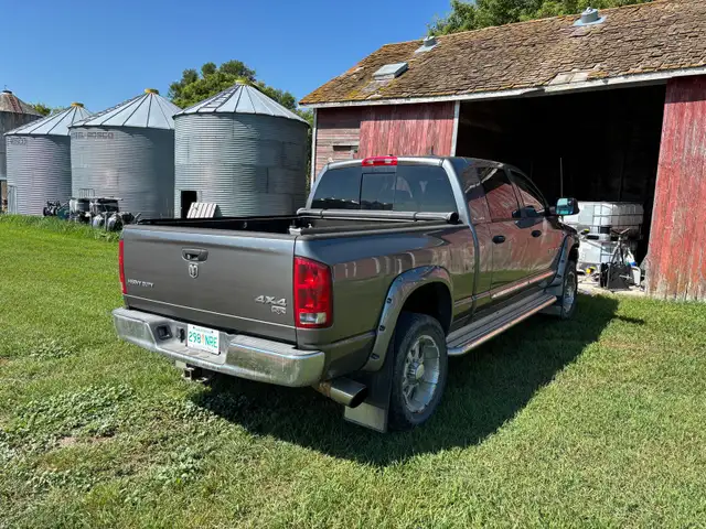 5.9 Mega Cab Laramie512180082621163525