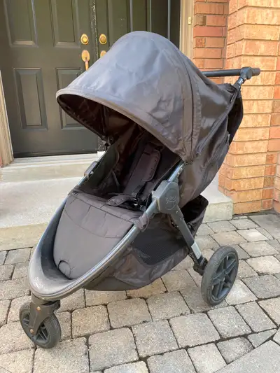 Britax B-Free & B-Safe Generation 2 Stroller. In great condition. No longer needed. Please visit sit...
