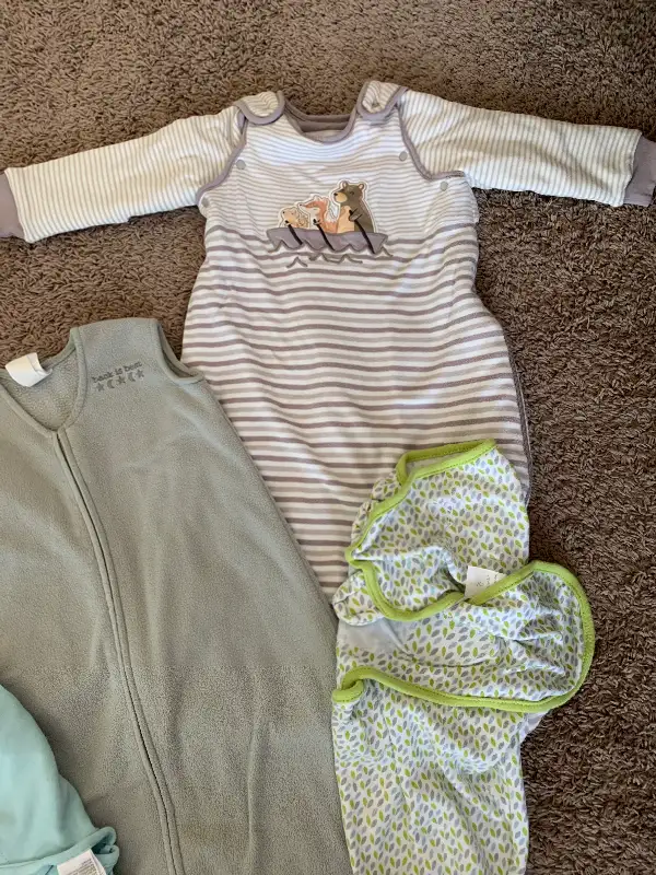 Baby Sleepsacks - 0-18 months (6 items) in Multi-item in Calgary - Image 3
